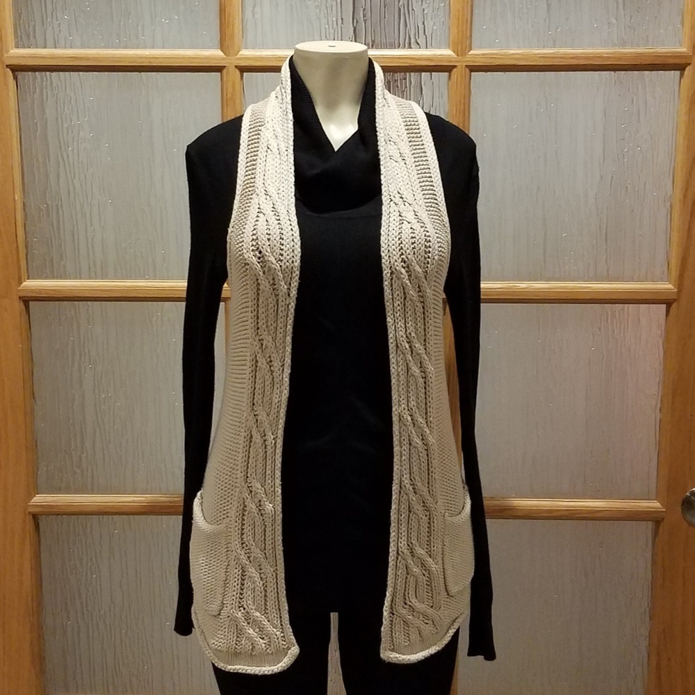Banana Republic Black and Cream Sweater Vest